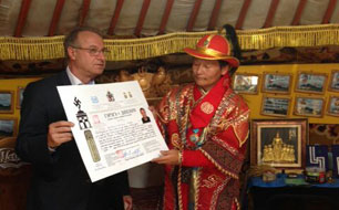 Nombramiento del Rey por el Príncipe de Mongolia.